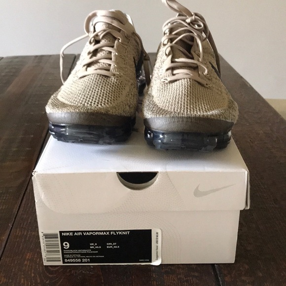 size 9 vapormax